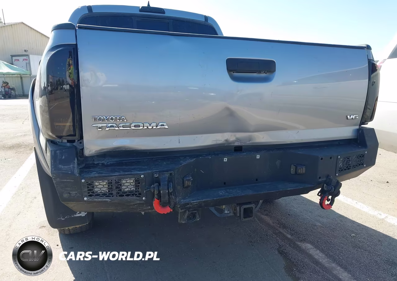 2015 Toyota Tacoma Base V6 VIN:5TFLU4EN5FX138291 - 6