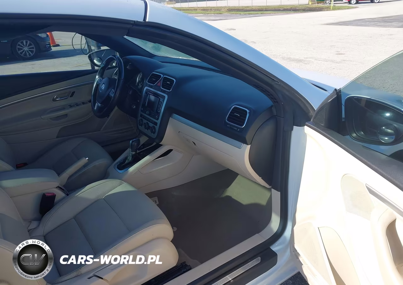 2015 Volkswagen Eos Komfort VIN:WVWBW8AH9FV001055 - 5