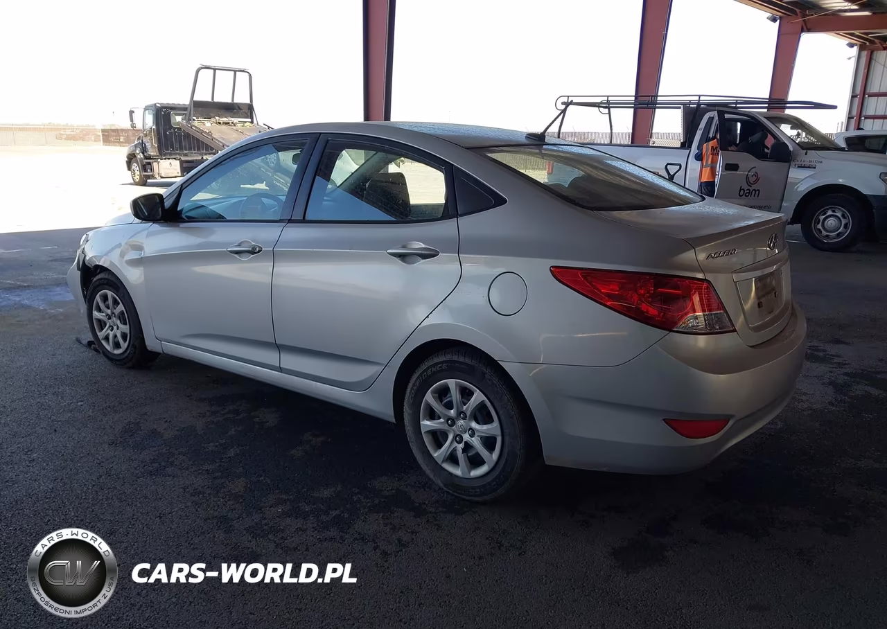 2013 Hyundai Accent Gls VIN:KMHCT4AE3DU537977 - 3