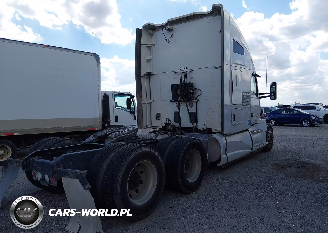 2019 Kenworth T680 VIN:1XKYD49X0KJ312240 - 4