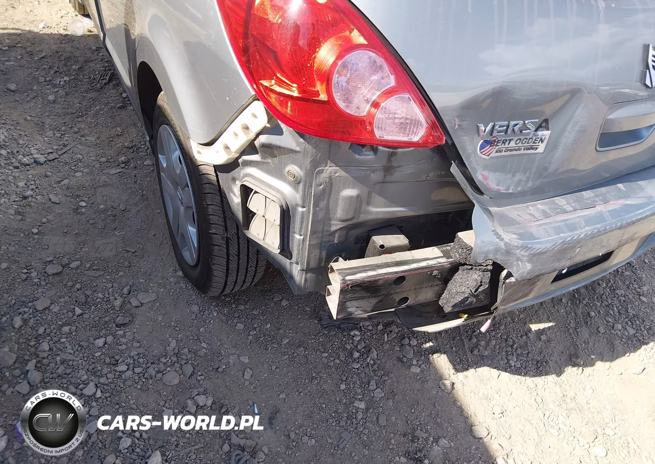 2011 Nissan Versa 1.8S VIN:3N1BC1CP2BL500264 - 6