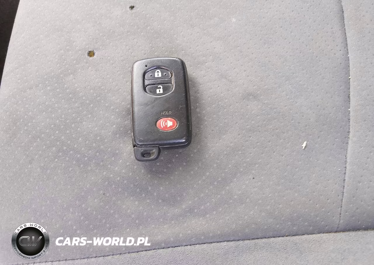 2012 Toyota Prius Two VIN:JTDKN3DU9C1527056 - 11