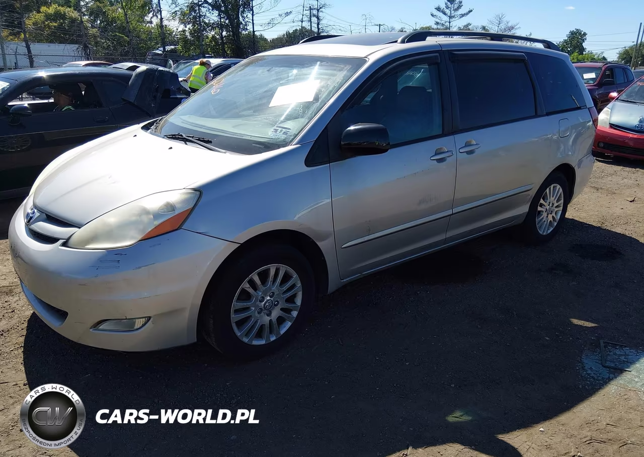 2008 Toyota Sienna Xle VIN:5TDBK22C28S010589 - 2