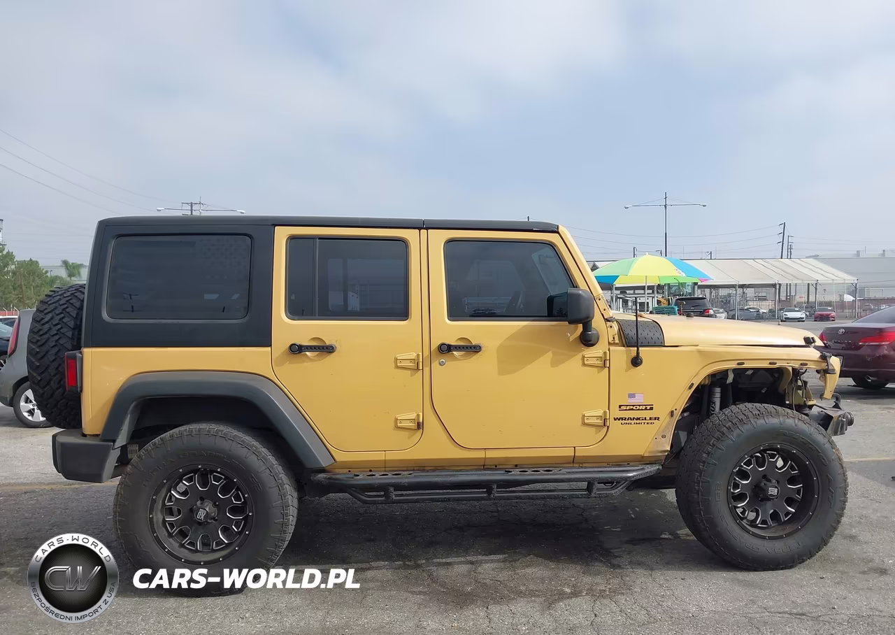 2014 Jeep Wrangler Unlimited Sport VIN:1C4BJWDGXEL221188 - 14