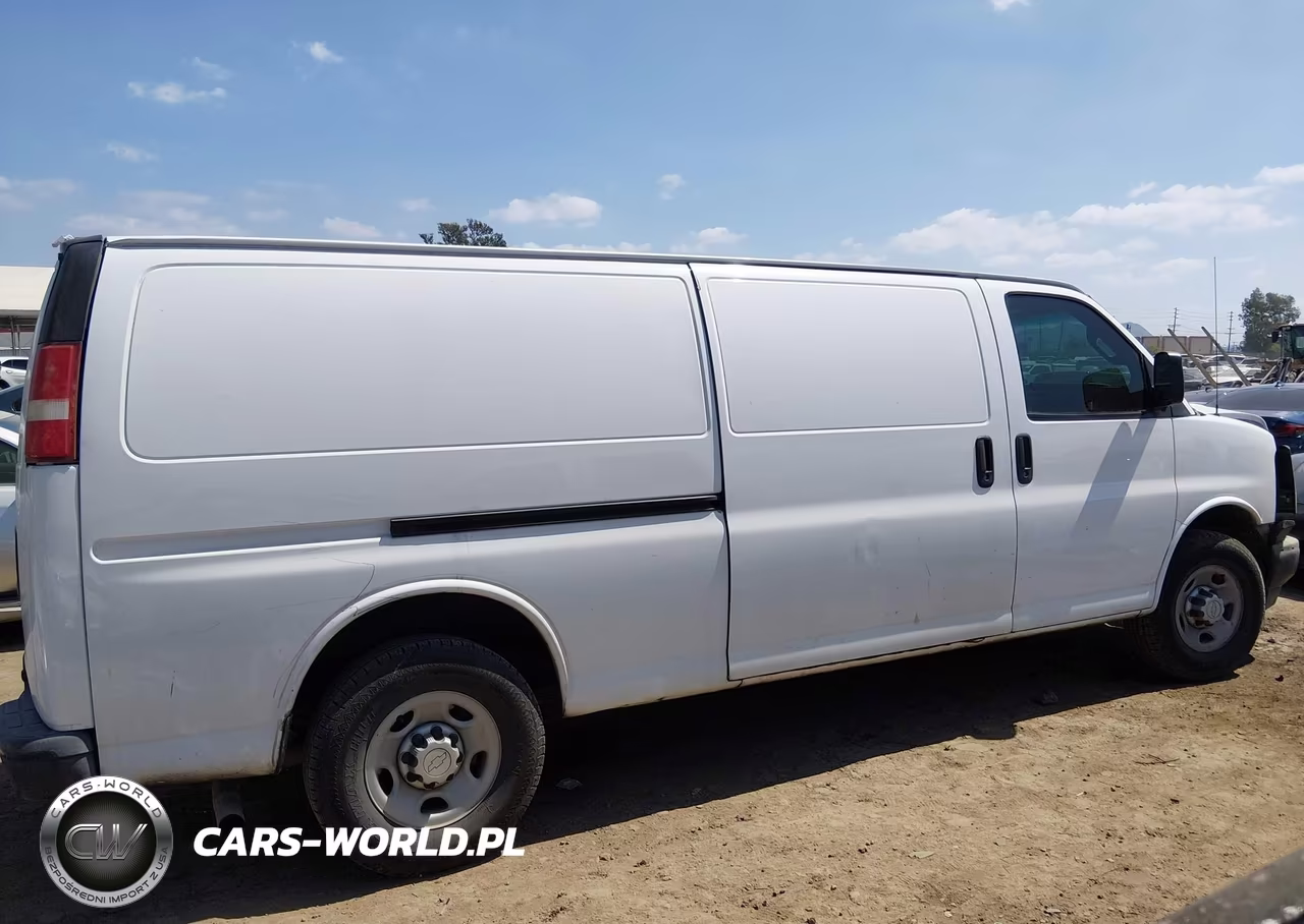 2017 Chevrolet Express 3500 Work Van VIN:1GCZGHFF5H1164122 - 14