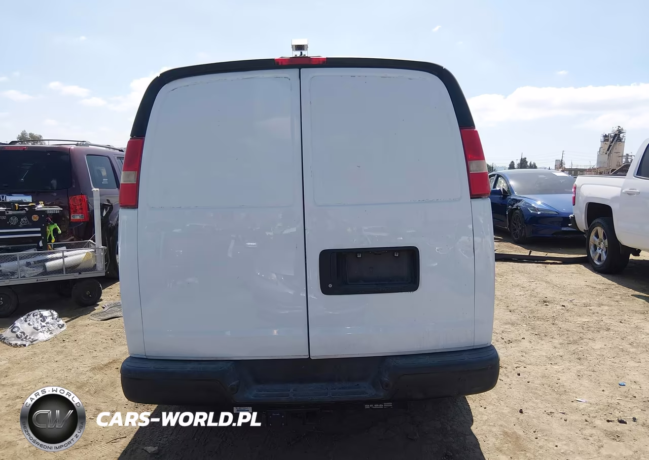 2017 Chevrolet Express 3500 Work Van VIN:1GCZGHFF5H1164122 - 17