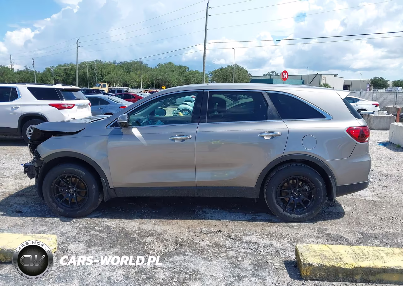 2019 Kia Sorento 2.4L L VIN:5XYPG4A31KG521610 - 15