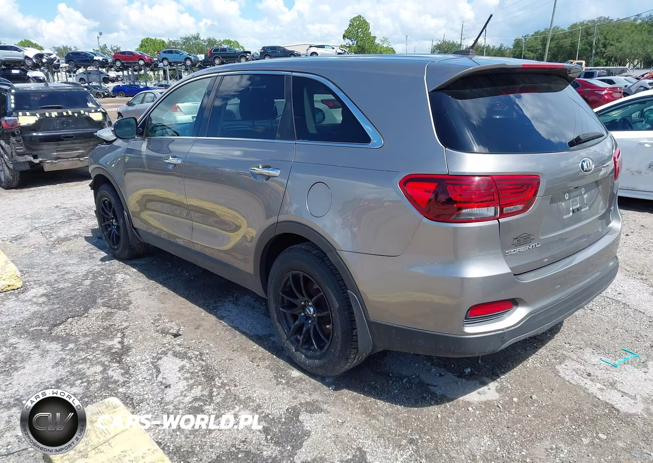 2019 Kia Sorento 2.4L L VIN:5XYPG4A31KG521610 - 3