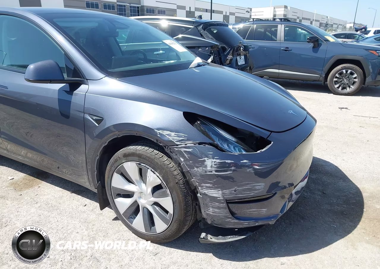 2023 Tesla Model Y Awd-Long Range Dual Motor All-Wheel Drive VIN:7SAYGDEE4PA150845 - 18