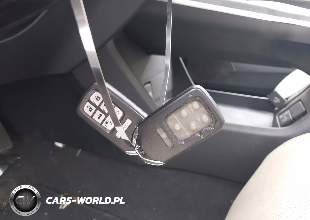 2018 Honda Clarity Plug-In Hybrid Touring VIN:JHMZC5F32JC019368 - 11