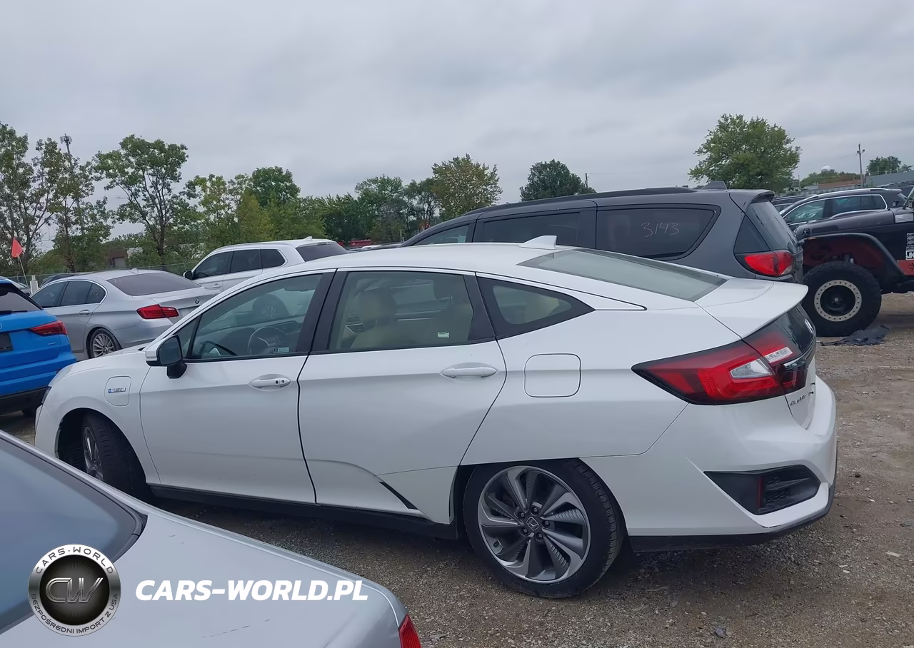 2018 Honda Clarity Plug-In Hybrid Touring VIN:JHMZC5F32JC019368 - 14