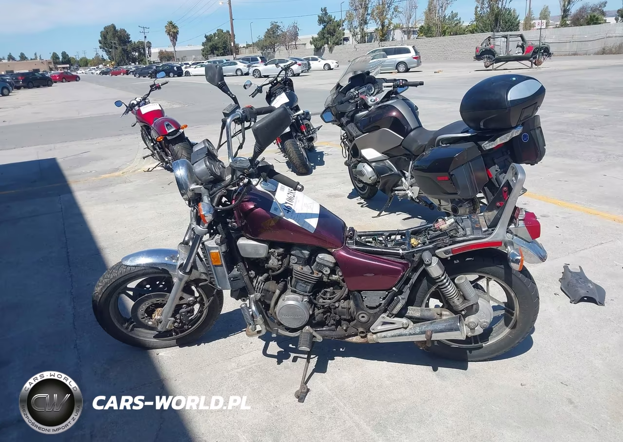 1982 Honda Vf750 C VIN:JH2RC0710CM024932 - 12
