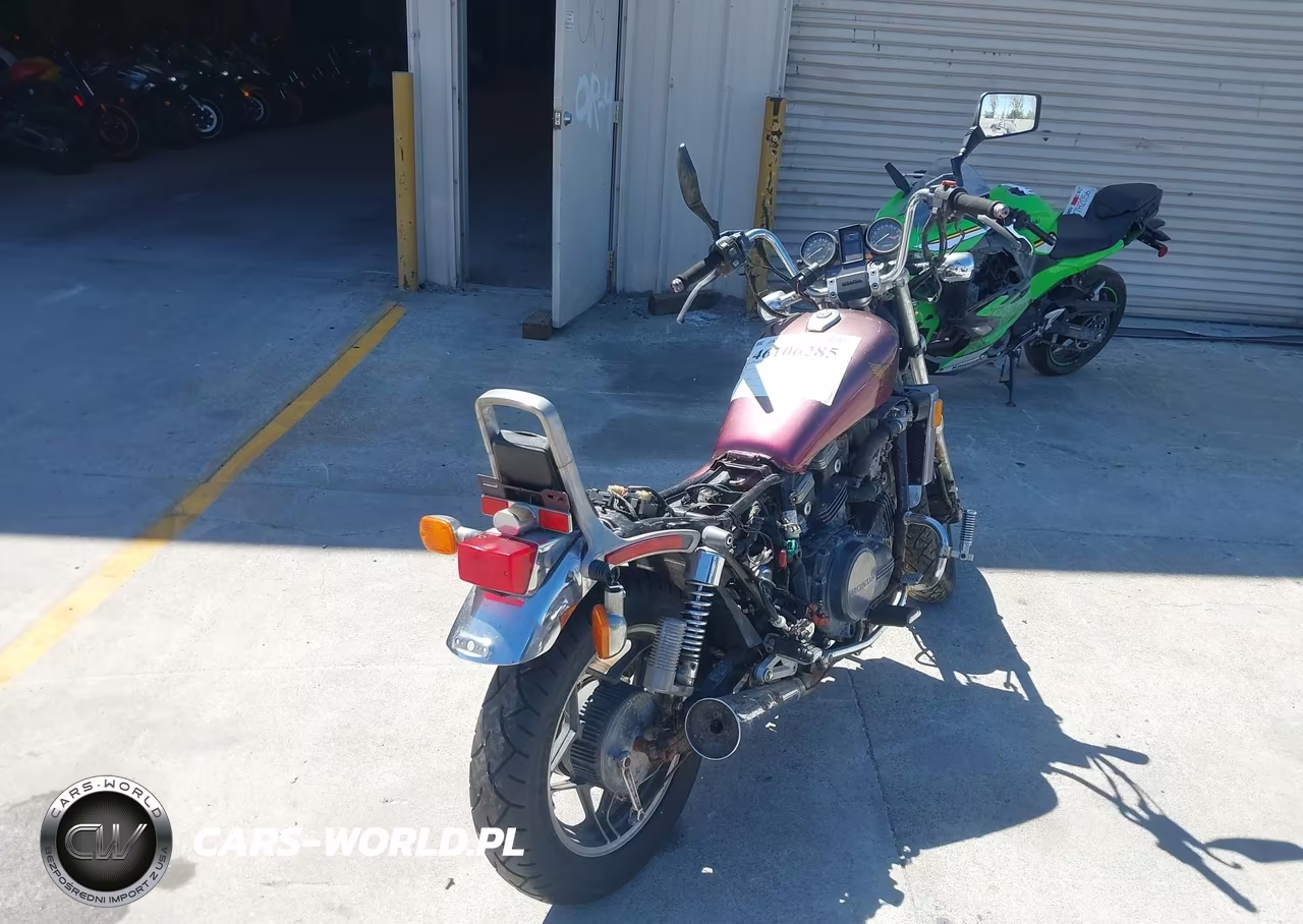 1982 Honda Vf750 C VIN:JH2RC0710CM024932 - 4