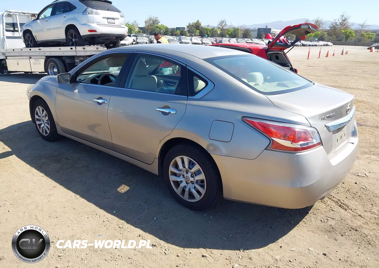 2014 Nissan Altima 2.5 S VIN:1N4AL3AP4EC131520 - 3