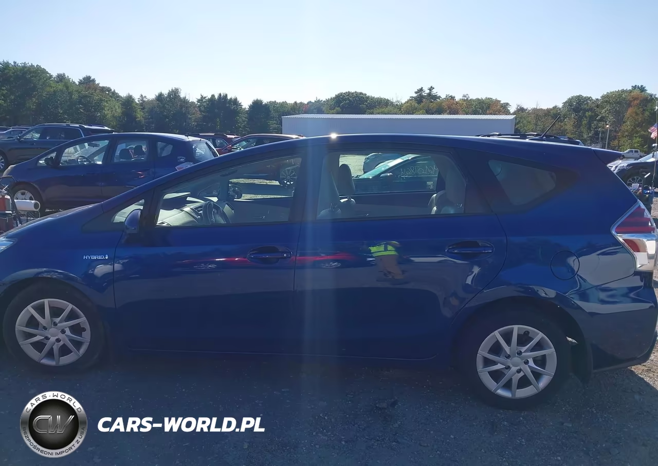2015 Toyota Prius V Four VIN:JTDZN3EU0FJ039891 - 14