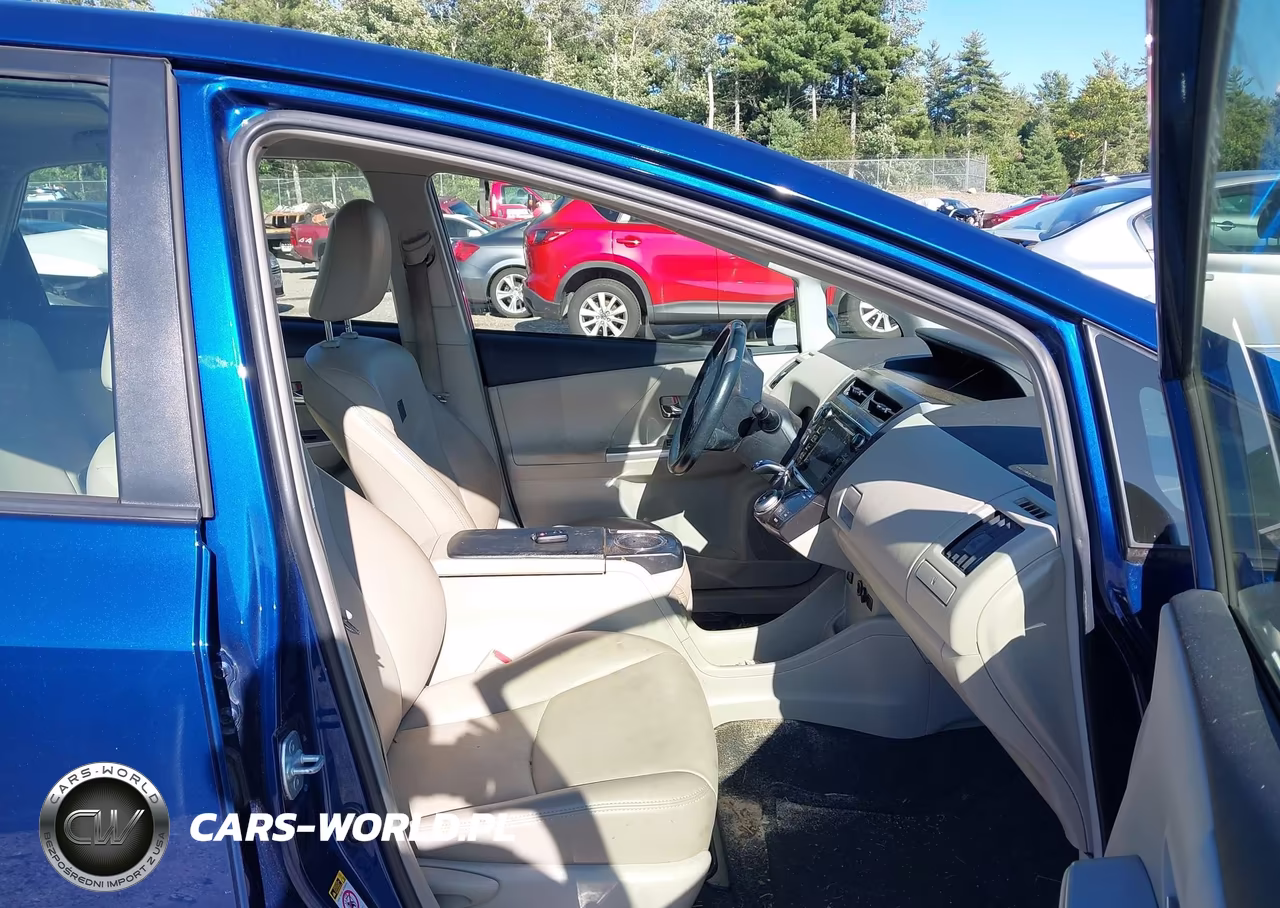 2015 Toyota Prius V Four VIN:JTDZN3EU0FJ039891 - 5