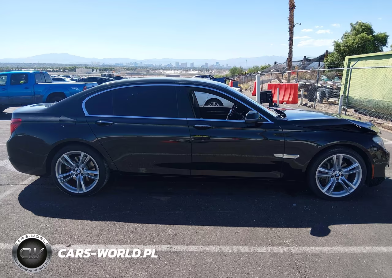 2015 BMW 740Li VIN:WBAYE4C5XFD139019 - 12