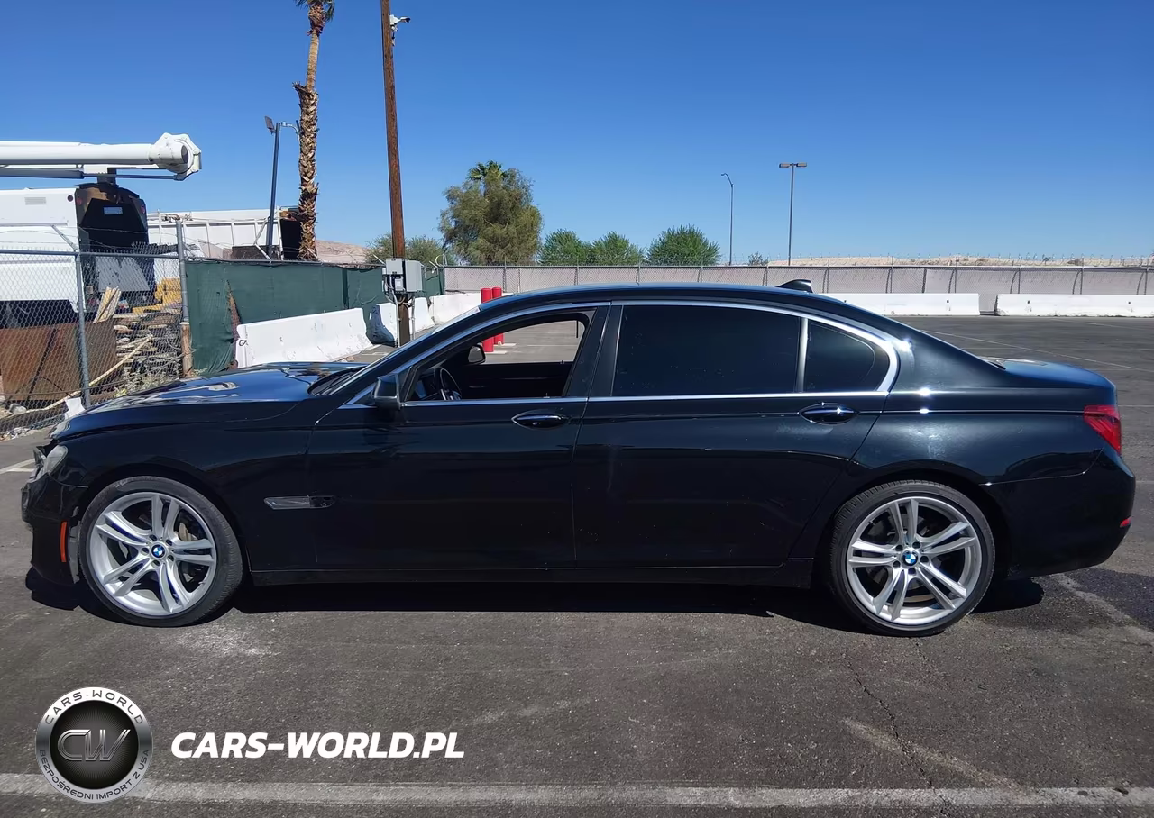 2015 BMW 740Li VIN:WBAYE4C5XFD139019 - 13