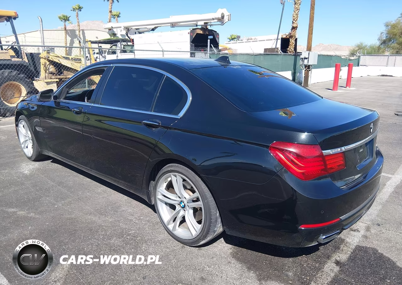 2015 BMW 740Li VIN:WBAYE4C5XFD139019 - 3