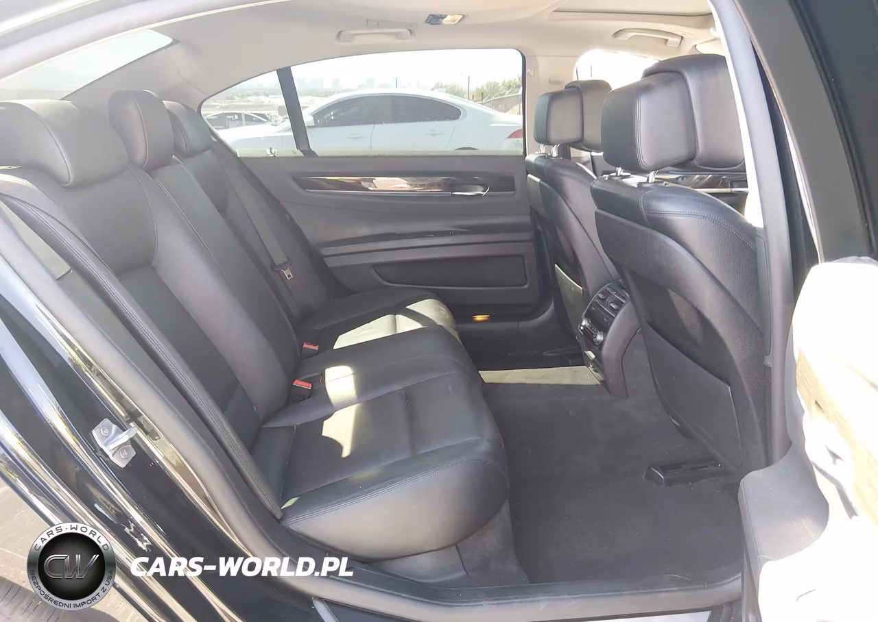 2015 BMW 740Li VIN:WBAYE4C5XFD139019 - 8