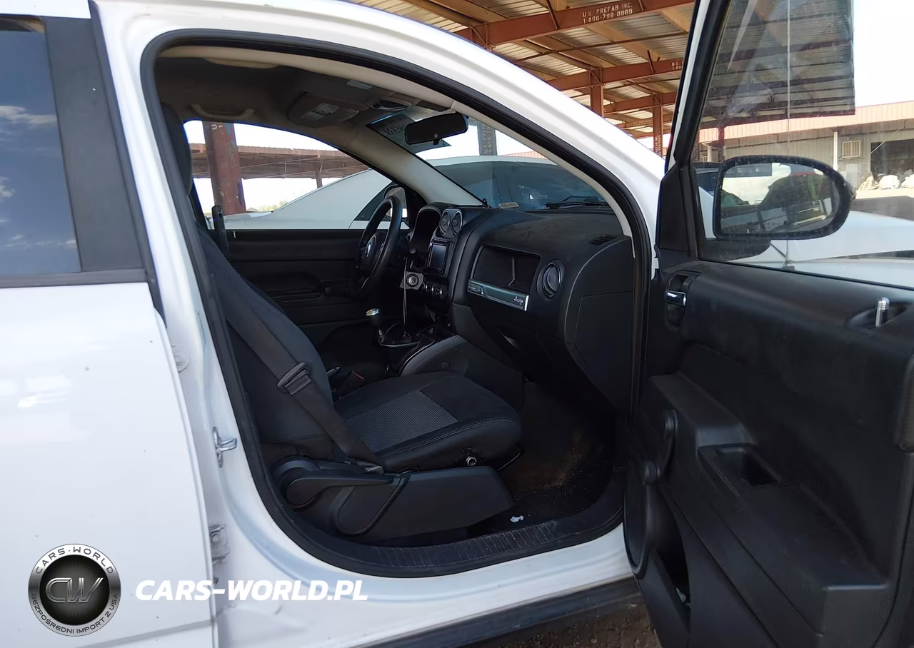 2014 Jeep Compass Sport VIN:1C4NJCBA9ED552851 - 5