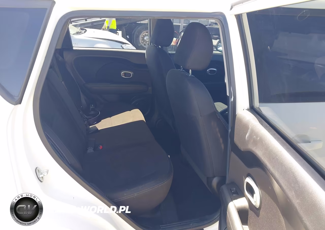 2016 Kia Soul VIN:KNDJN2A23G7356493 - 8