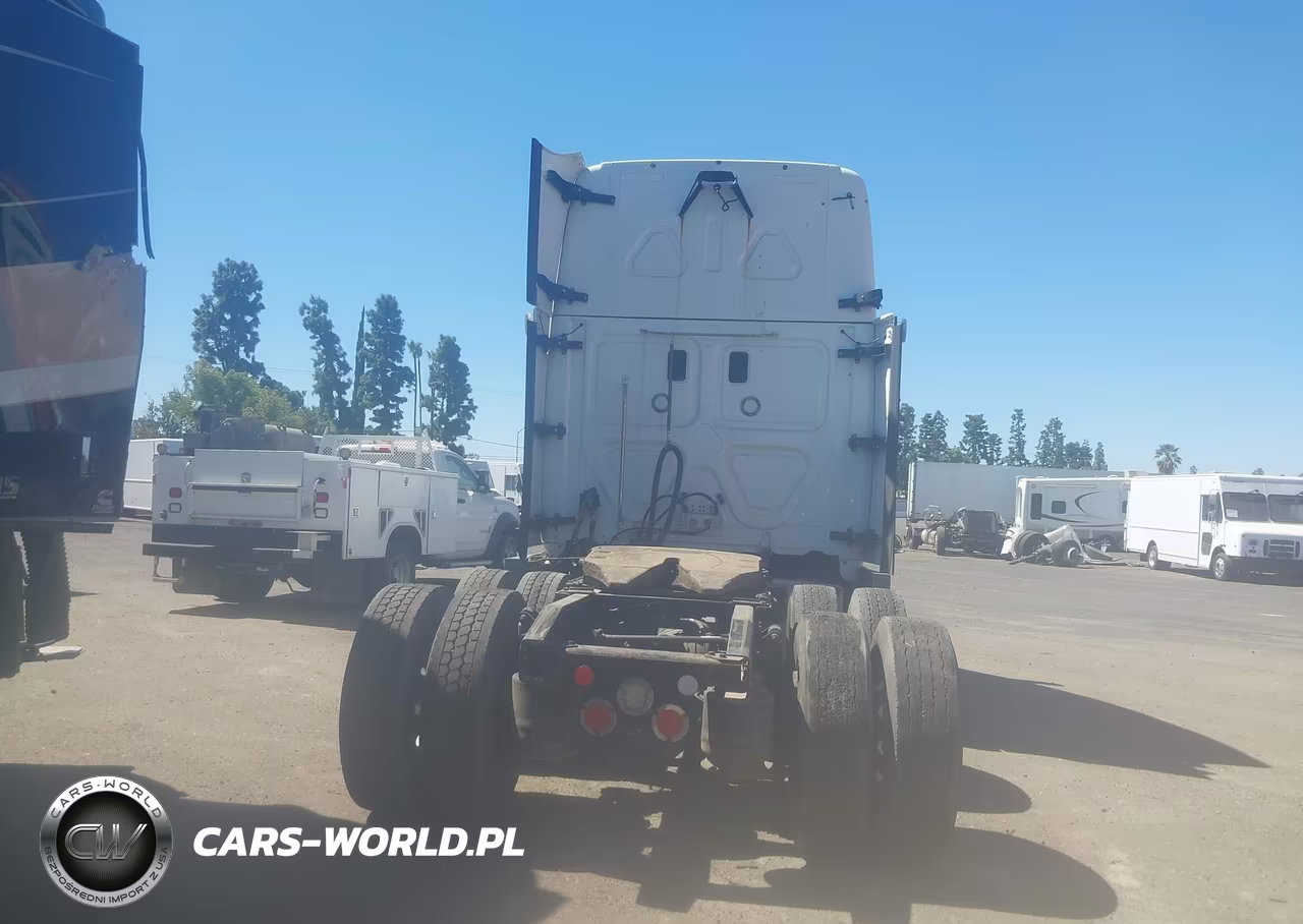 2016 Freightliner Cascadia 125 VIN:3AKJGLDR0GSHF1582 - 15