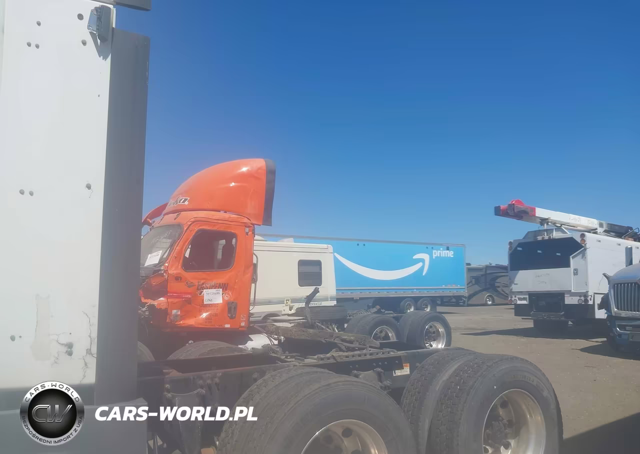 2016 Freightliner Cascadia 125 VIN:3AKJGLDR0GSHF1582 - 6