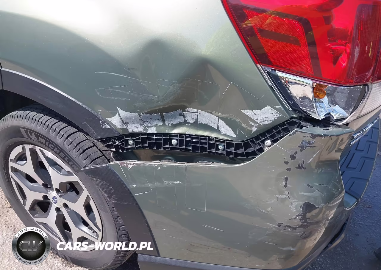 2019 Subaru Forester Premium VIN:JF2SKAGCXKH427720 - 18