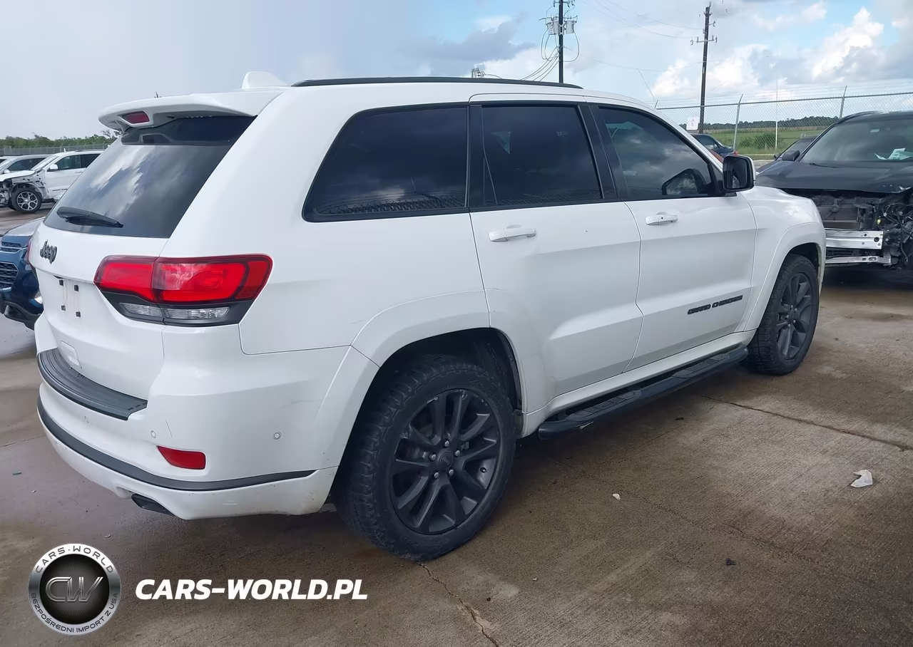 2018 Jeep Grand Cherokee High Altitude 4X2 VIN:1C4RJECG6JC301561 - 4