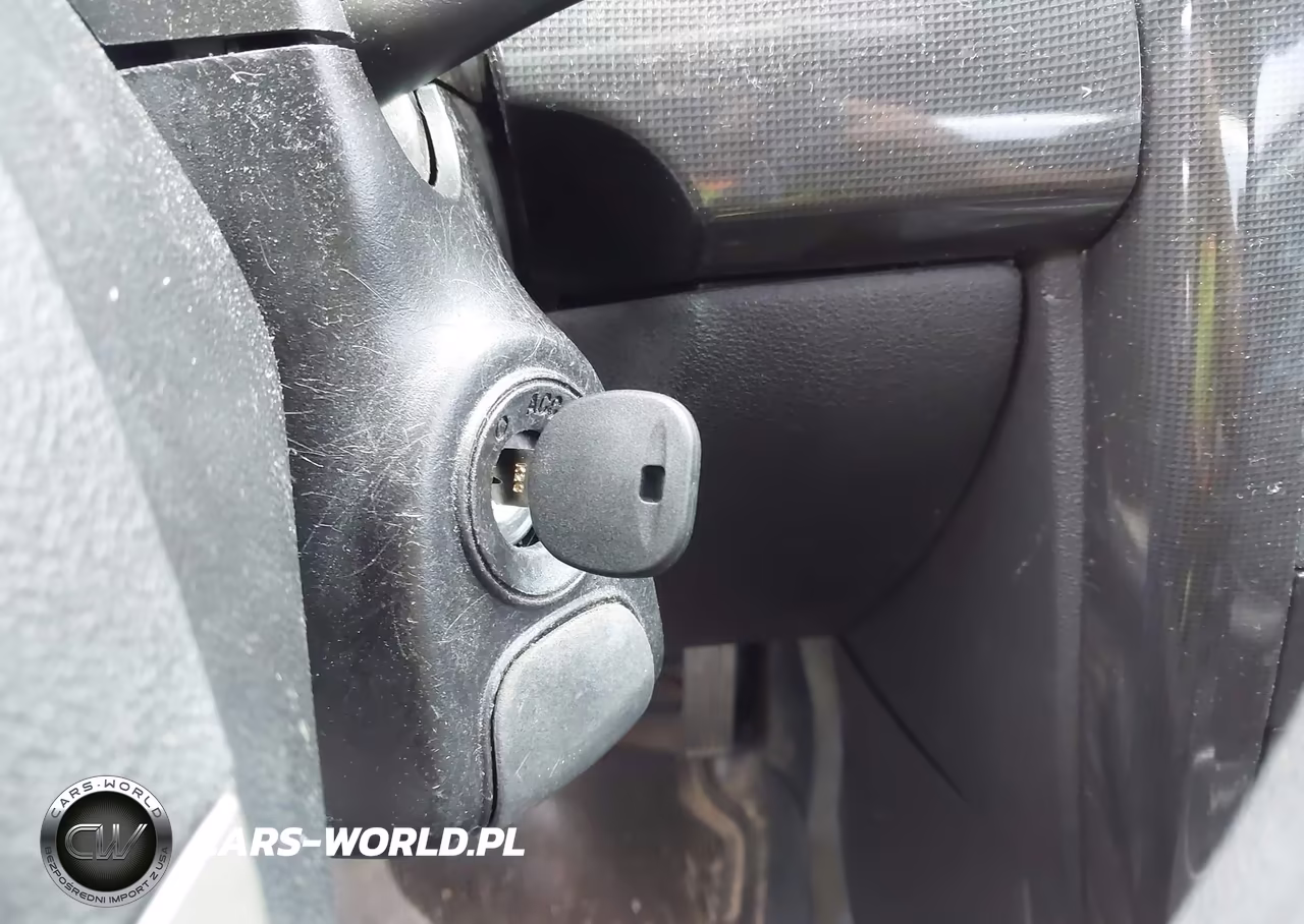 2008 Pontiac G5 VIN:1G2AL18F887142047 - 11