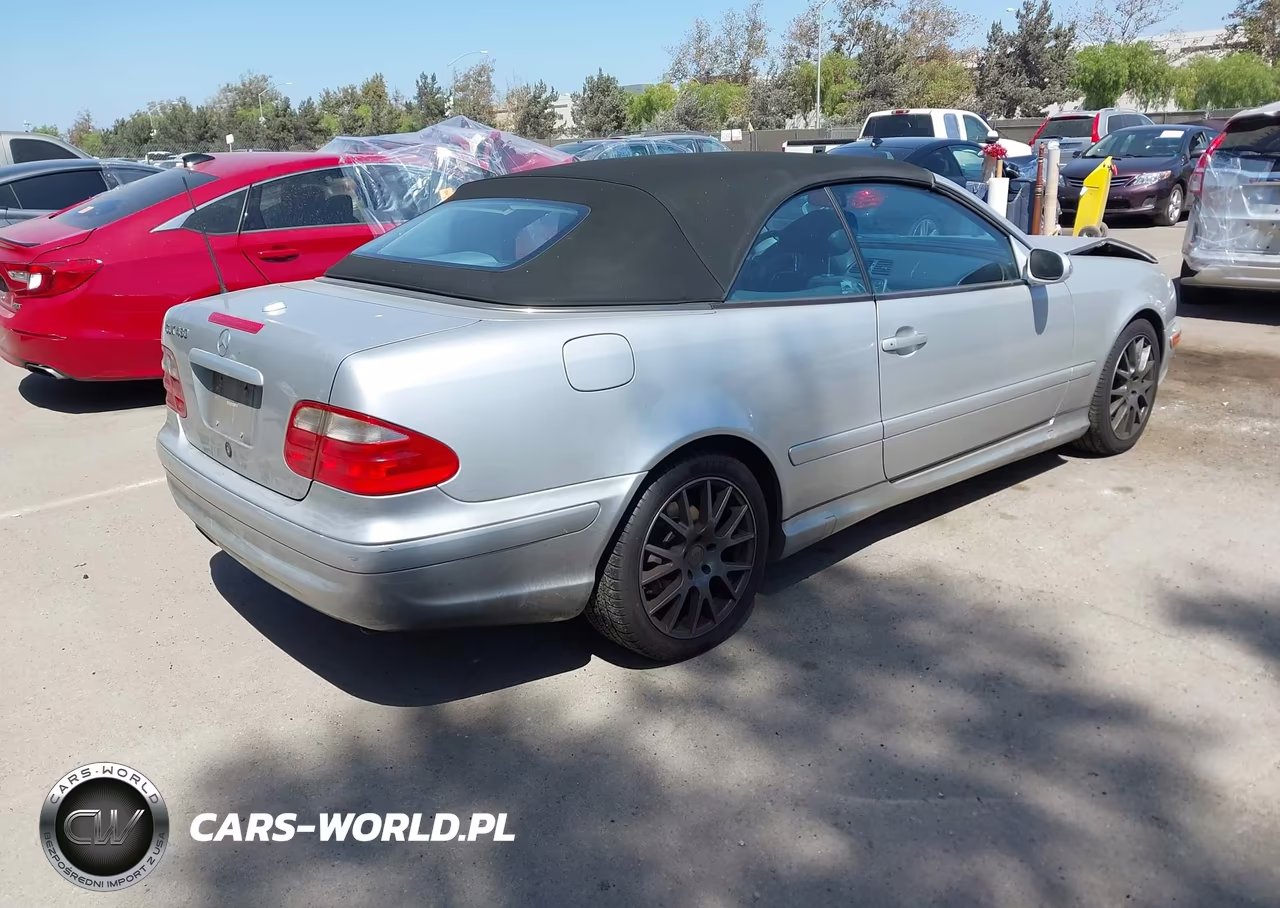 2002 Mercedes-Benz Clk 430 VIN:WDBLK70G42T103810 - 4