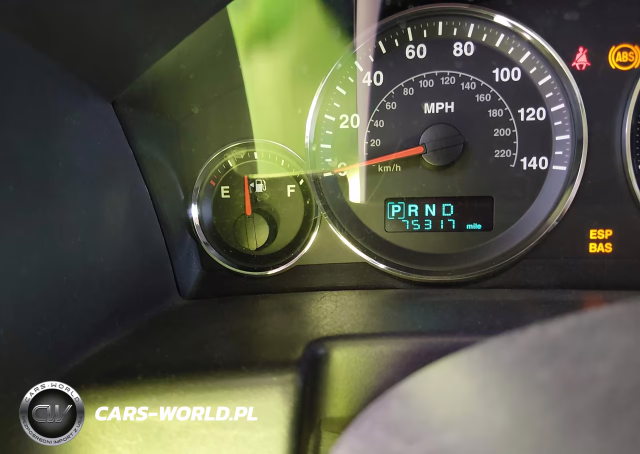 2006 Jeep Commander VIN:1J8HH48K56C254098 - 7