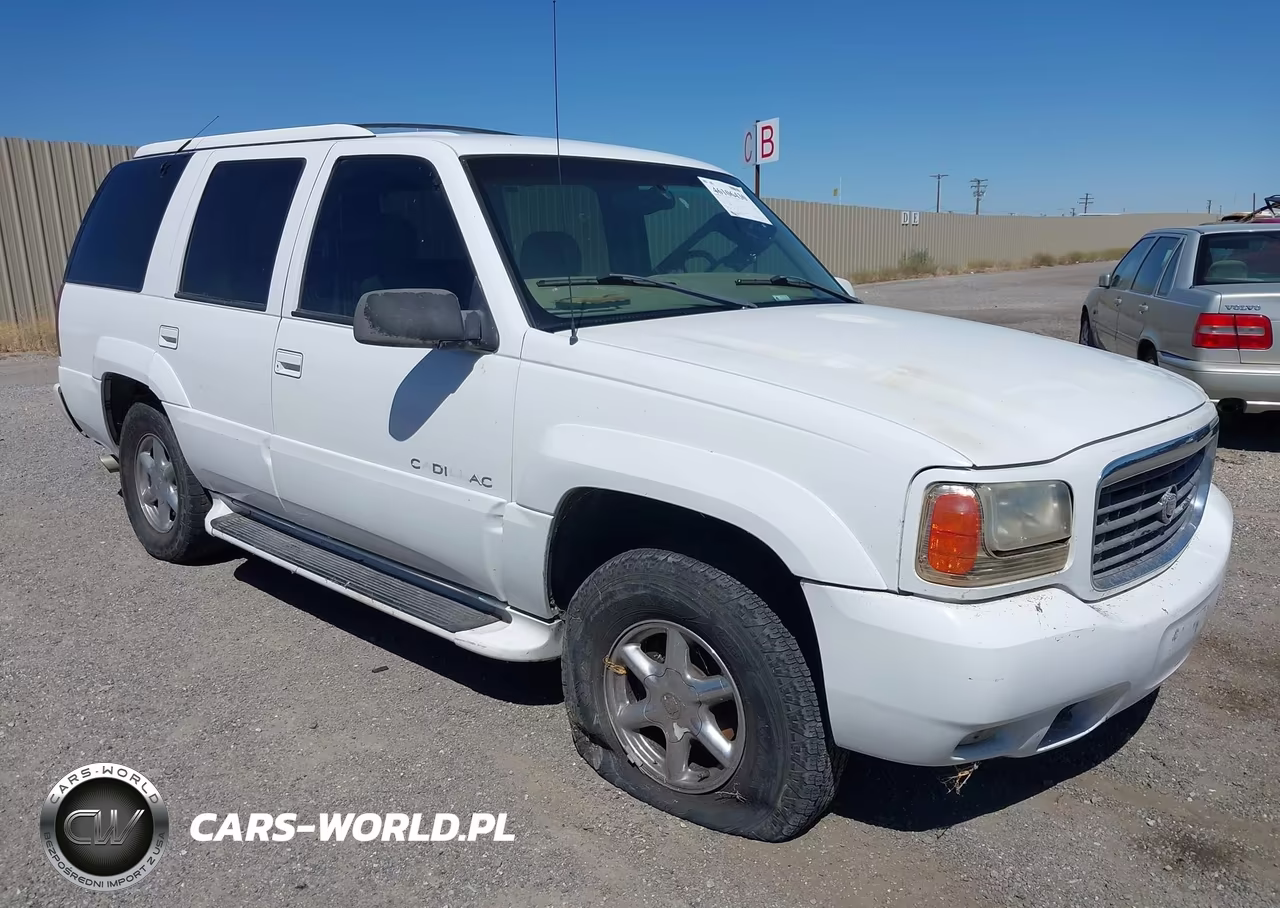 2000 Cadillac Escalade Standard