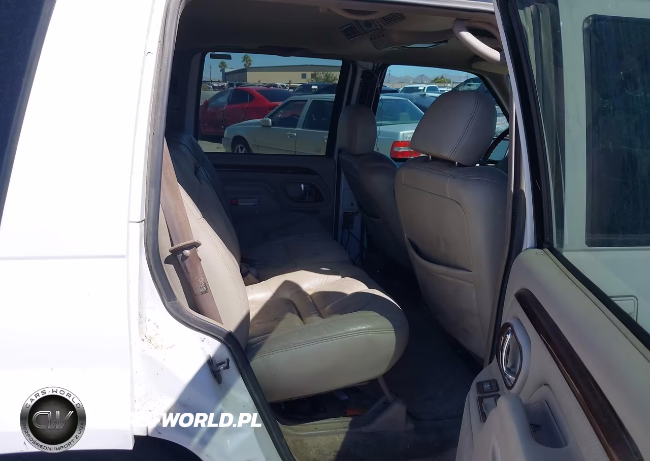 2000 Cadillac Escalade Standard VIN:1GYEK13R2YR154422 - 8