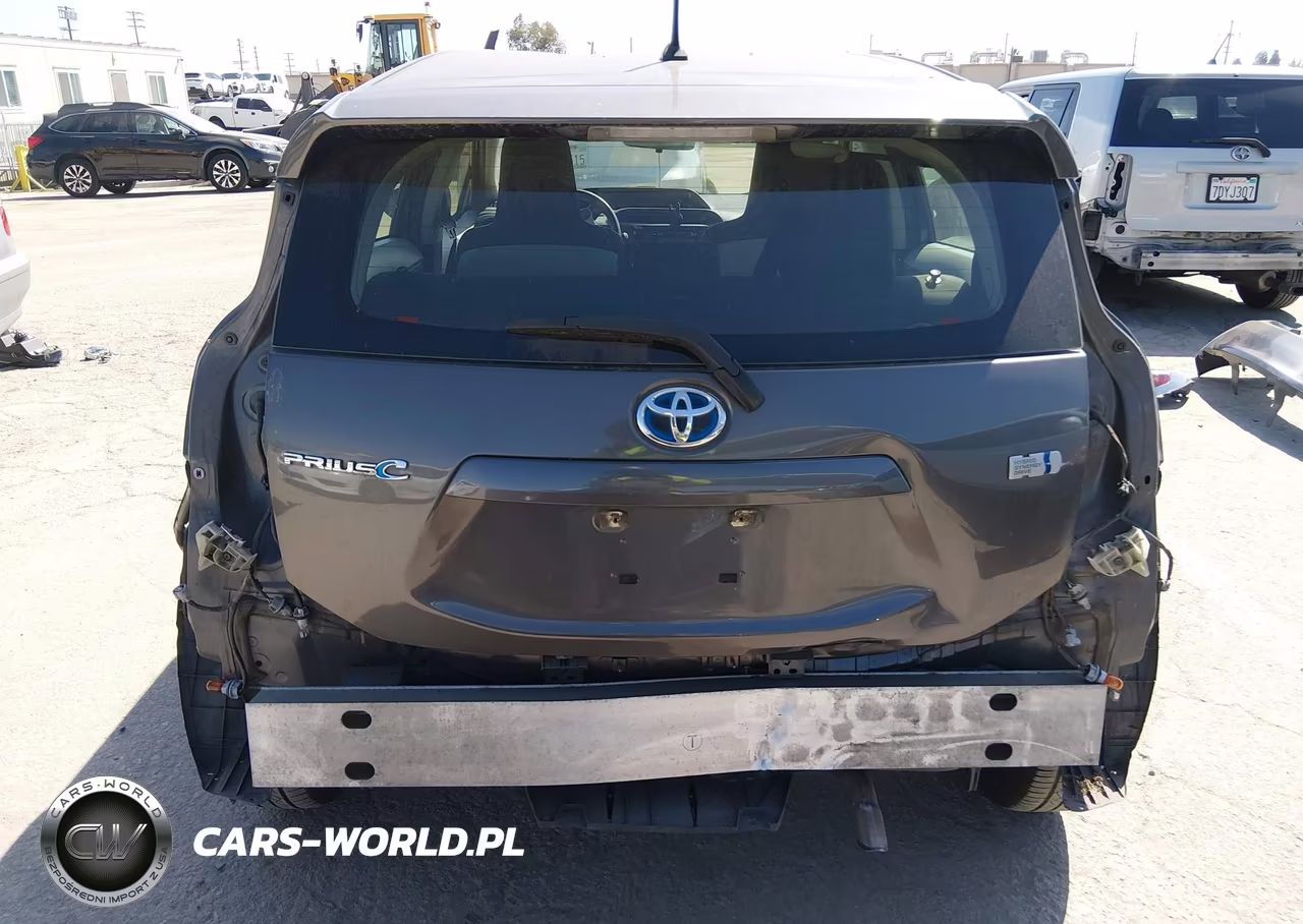 2014 Toyota Prius C One VIN:JTDKDTB35E1076594 - 17