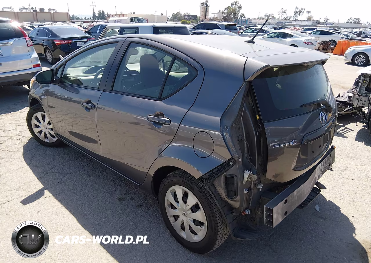 2014 Toyota Prius C One VIN:JTDKDTB35E1076594 - 3
