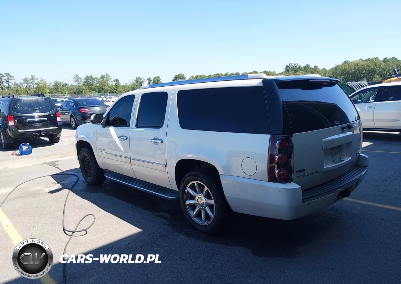 2011 GMC Yukon Xl 1500 Denali VIN:1GKS1MEF4BR101829 - 3