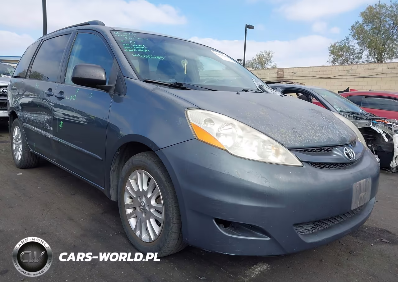 2010 Toyota Sienna Le