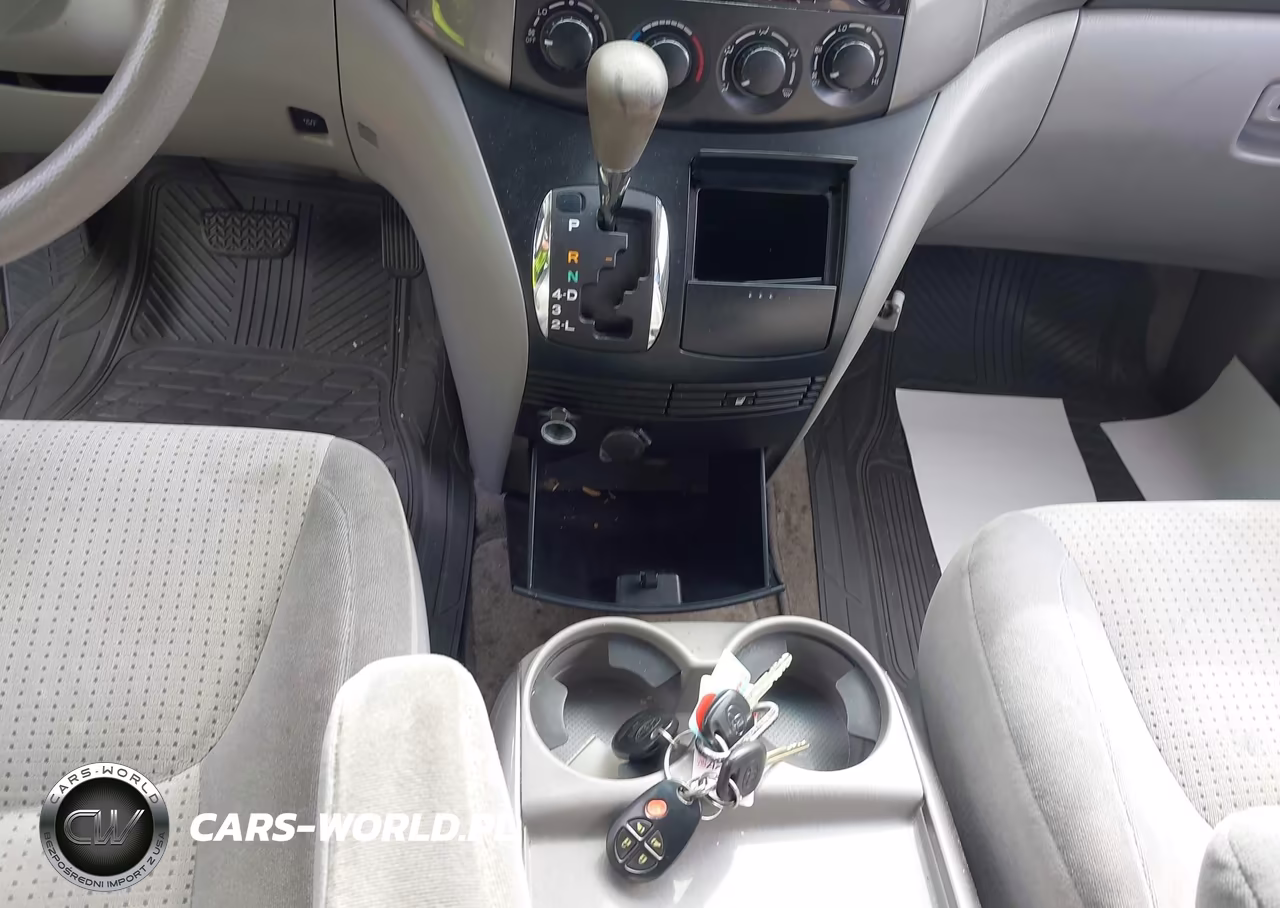 2010 Toyota Sienna Le VIN:5TDKK4CC5AS339223 - 11