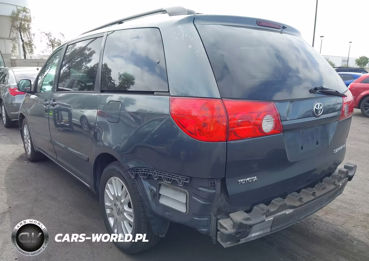 2010 Toyota Sienna Le VIN:5TDKK4CC5AS339223 - 3