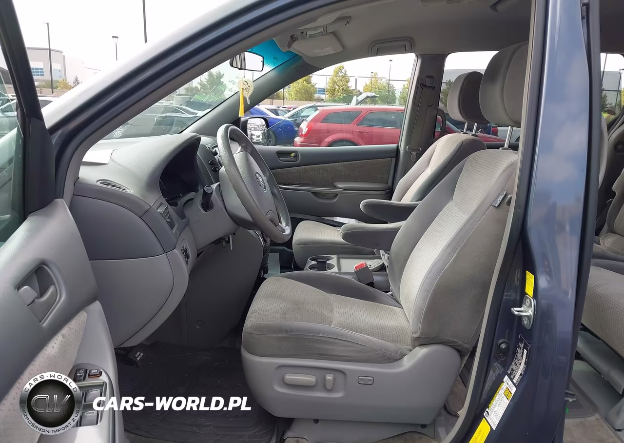 2010 Toyota Sienna Le VIN:5TDKK4CC5AS339223 - 5