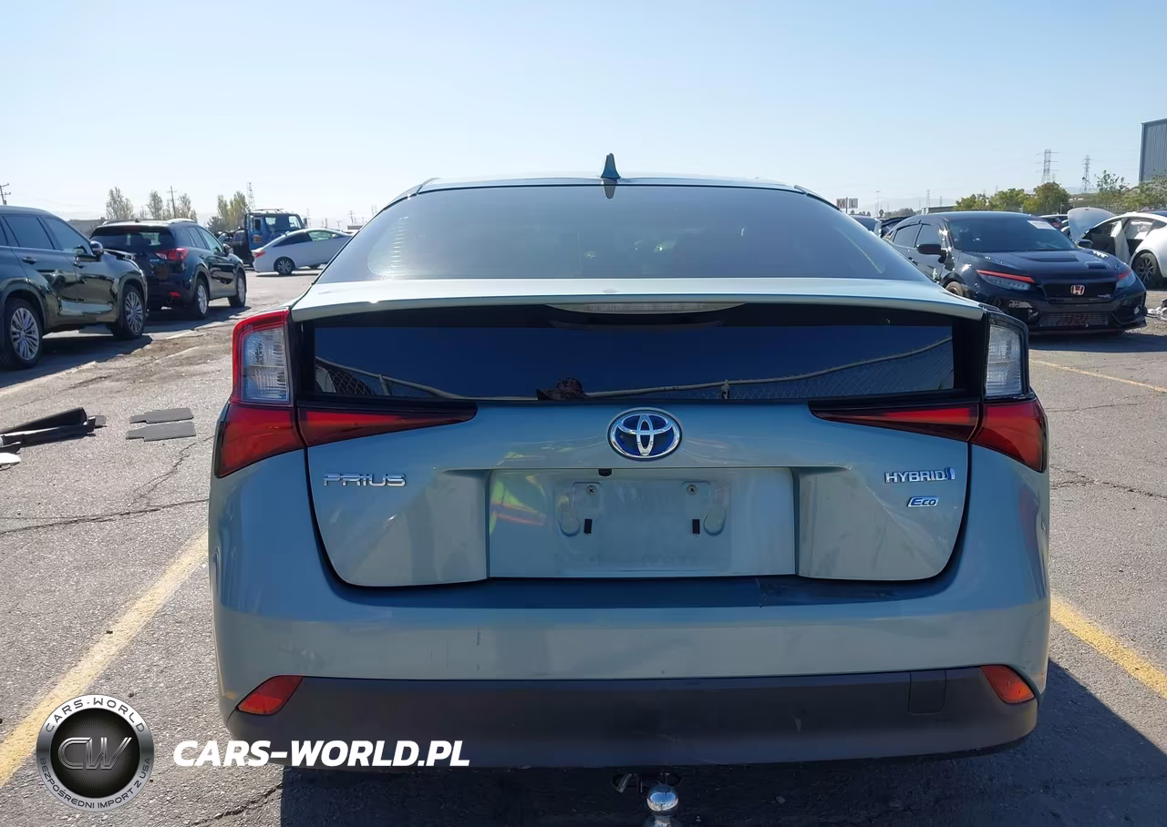 2020 Toyota Prius L Eco VIN:JTDKARFU1L3111664 - 16