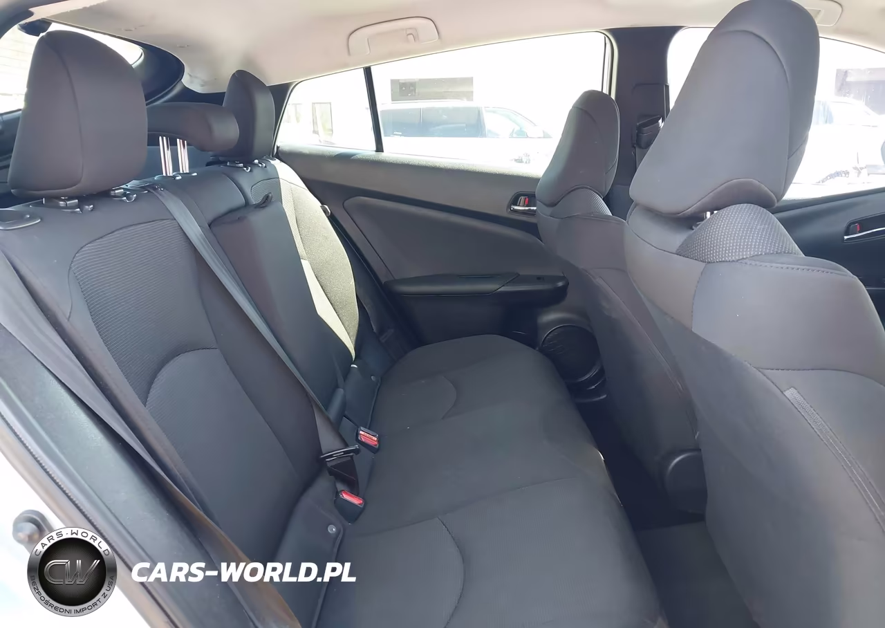 2020 Toyota Prius L Eco VIN:JTDKARFU1L3111664 - 8