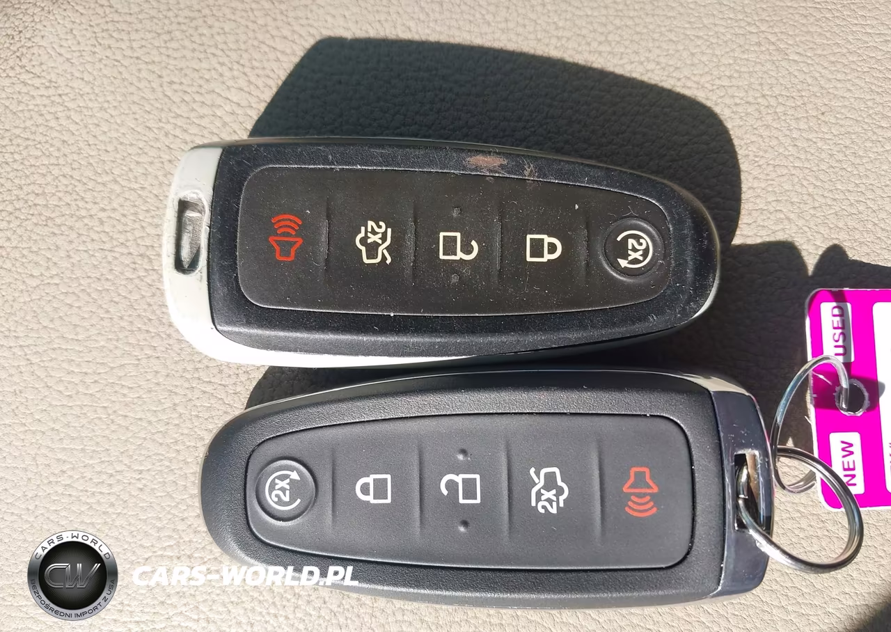 2015 Ford Escape Titanium VIN:1FMCU9JX7FUB57734 - 11