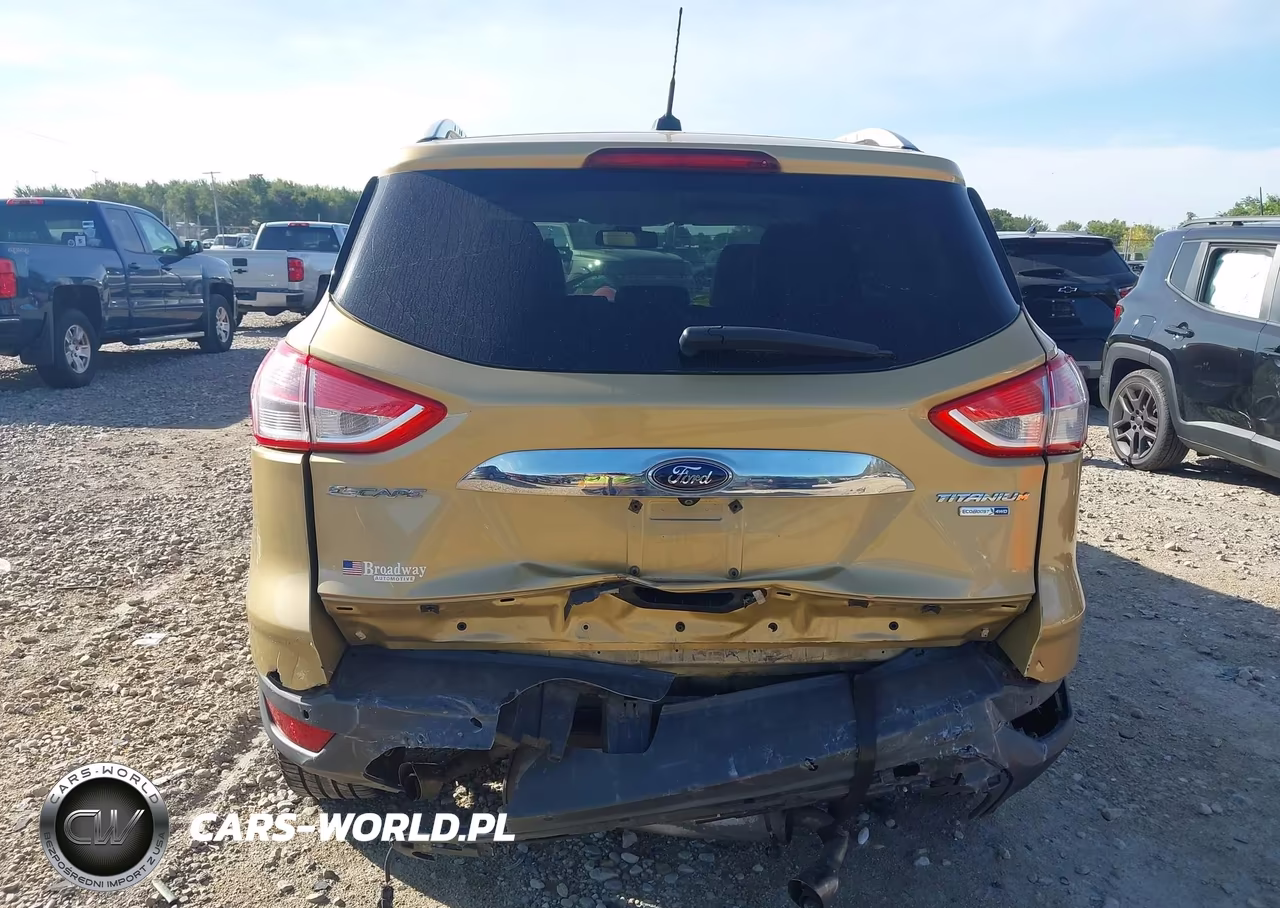 2015 Ford Escape Titanium VIN:1FMCU9JX7FUB57734 - 16
