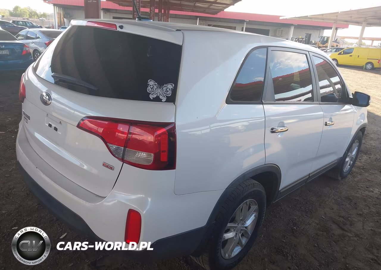 2015 Kia Sorento Lx VIN:5XYKT3A62FG592573 - 4