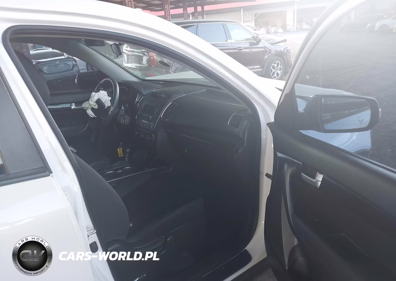 2015 Kia Sorento Lx VIN:5XYKT3A62FG592573 - 5