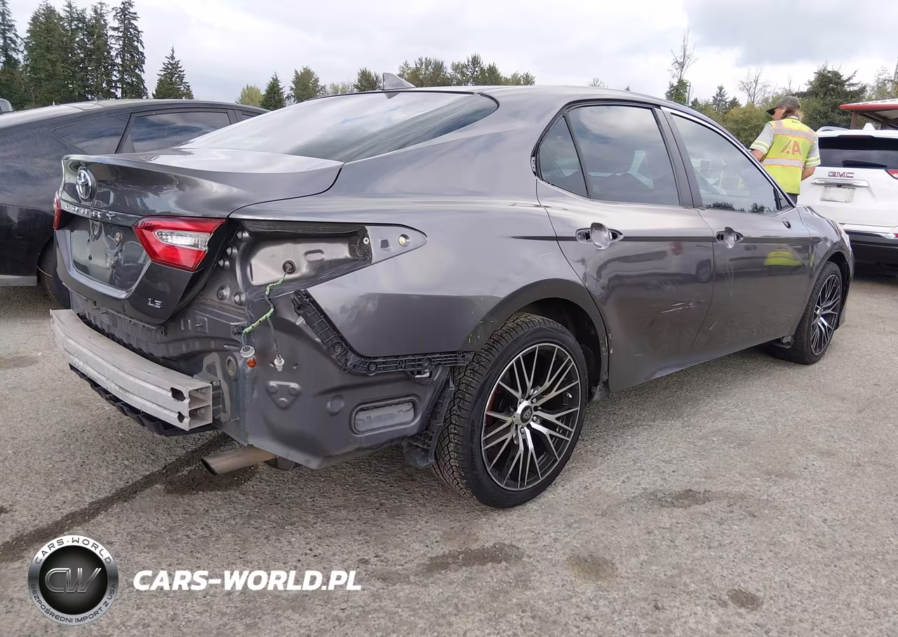 2019 Toyota Camry Le VIN:4T1B11HK0KU239377 - 4