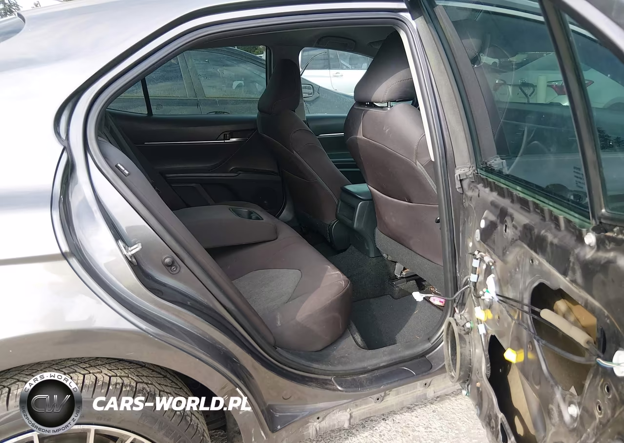 2019 Toyota Camry Le VIN:4T1B11HK0KU239377 - 8